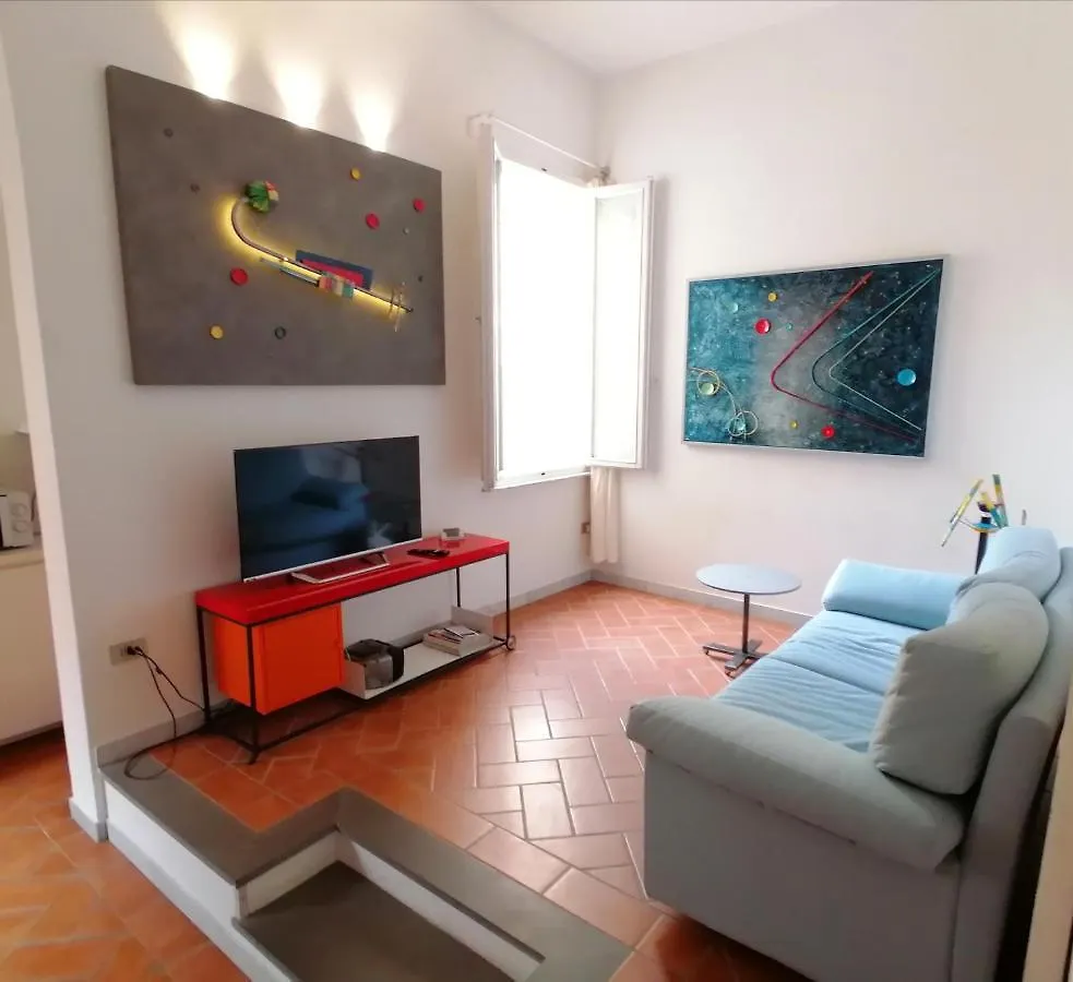 Abitare Con L'Arte Di Un Art Designer Apartment Piombino